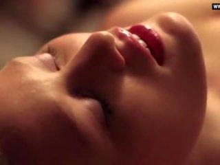 Ешлі hinshaw - з оголеними грудьми великий титьки, стриптиз & мастурбація порно сцени - про вишня (2012)