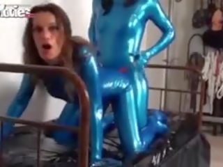 Passionate Latex Amateur Fiona Drilled With A Strap On