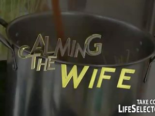 Vida selector: amadora esposa fica fodido por um falo e um pepino.