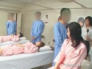 Азиатки брюнетка госпожица удари космати кур при на болница